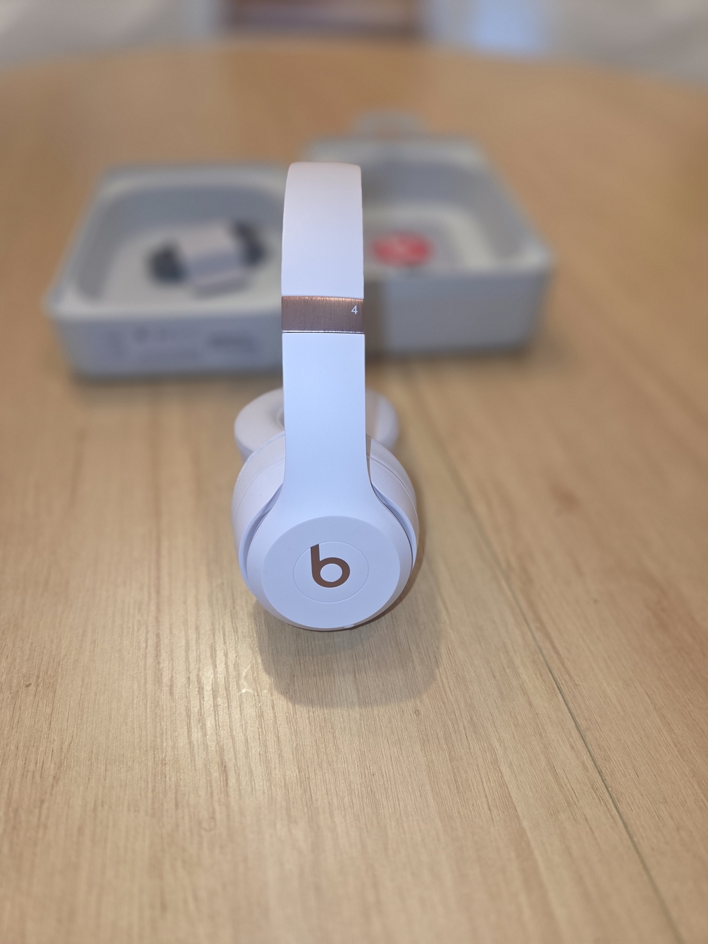 Beats by Dre Solo 4 Wireless Headphones in Pink with Rose Gold Accents